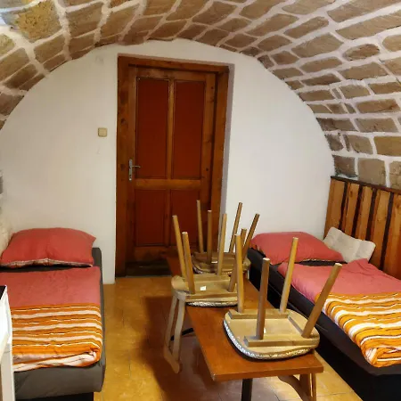 Roubenka Na Dobreni *