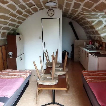 Roubenka Na Dobreni Apartament Mělník